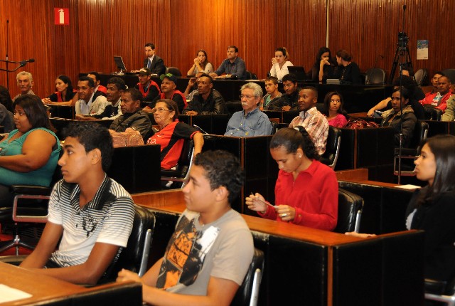 Comissão de Direitos Humanos - debate sobre os impactos sociais da atividade de mineração no Estado