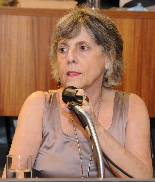 Maria das Graças questionou a eficácia dos fumódromos