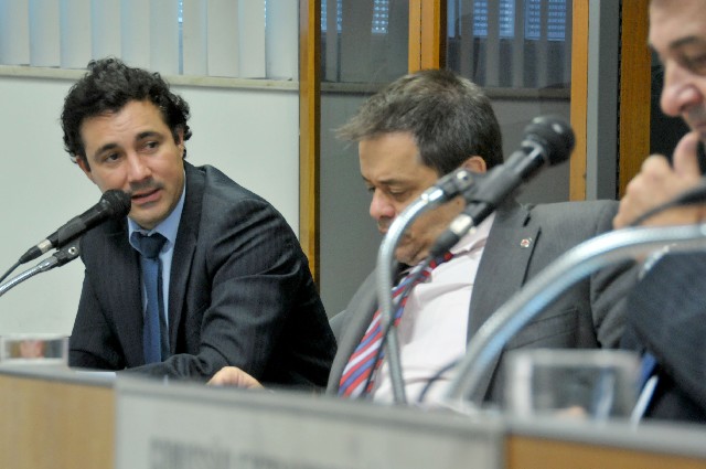 Comissão Extraordinária do Idoso - debate sobre a implementação de Conselhos do Idoso