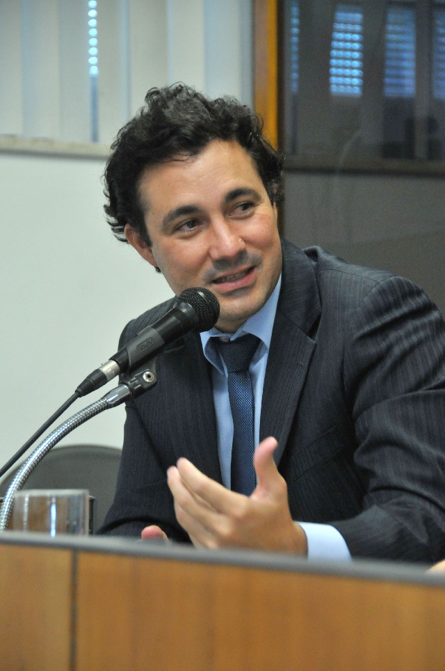 Comissão Extraordinária do Idoso - debate sobre a implementação de Conselhos do Idoso