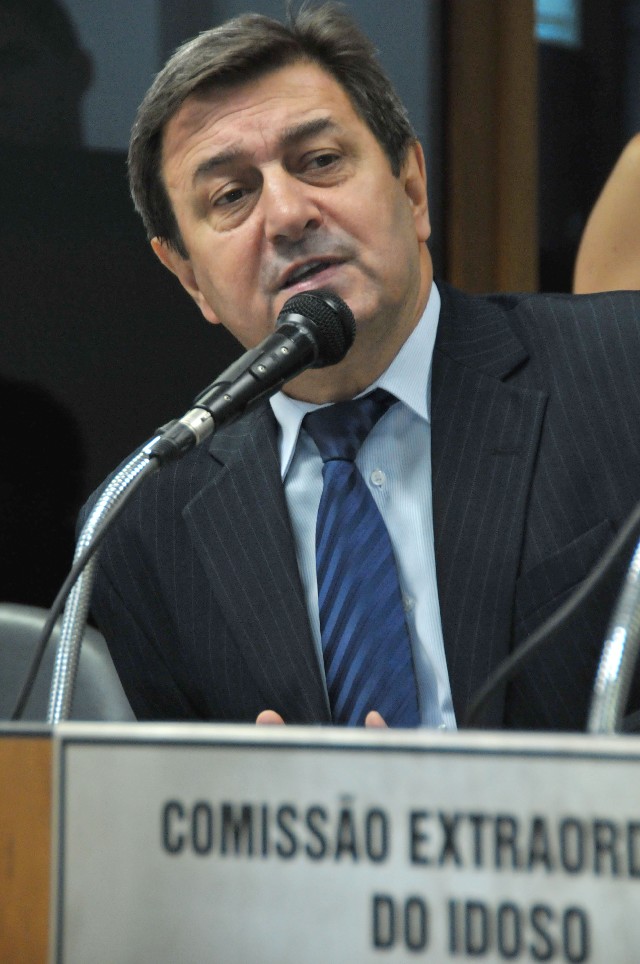 Comissão Extraordinária do Idoso - debate sobre a implementação de Conselhos do Idoso