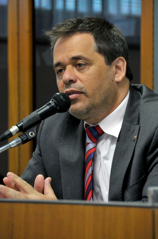 Comissão Extraordinária do Idoso - debate sobre a implementação de Conselhos do Idoso