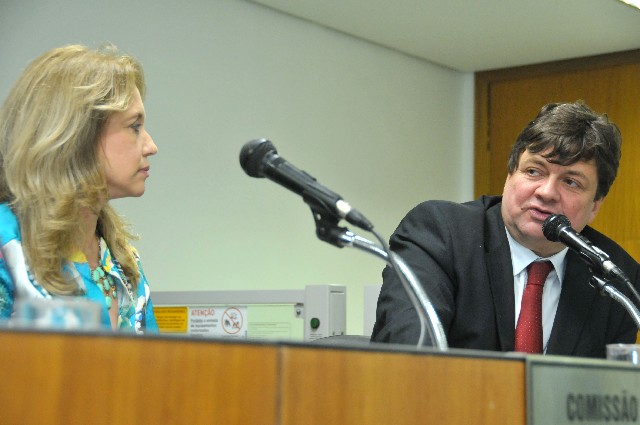 Comissão Extraordinária do Idoso - debate sobre a implementação de Conselhos do Idoso