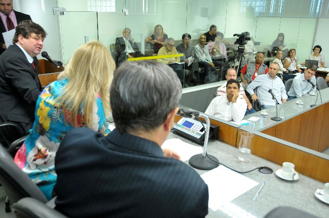 Comissão Extraordinária do Idoso - debate sobre a implementação de Conselhos do Idoso
