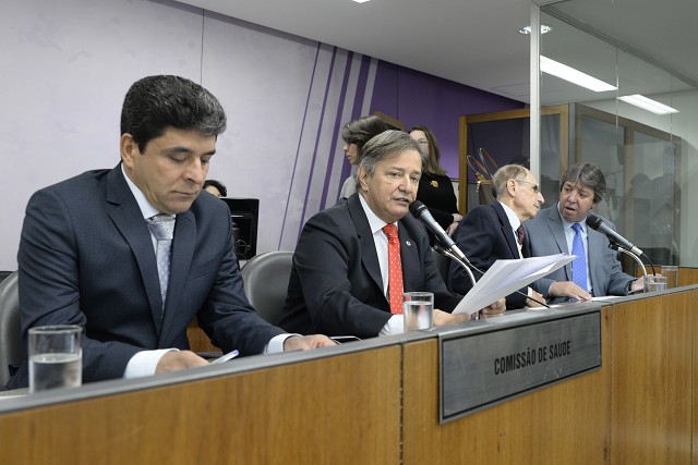 Também foi aprovada audiência com o objetivo de discutir a situação do transplante renal