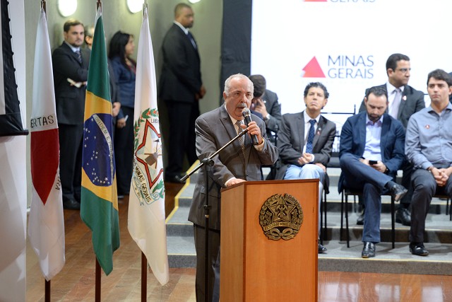 Inácio Franco representou o presidente da ALMG, Adalclever Lopes