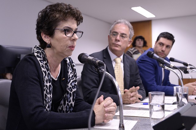 Patrícia Cunha disse que os monitores da escola envolvidos no caso foram substituídos