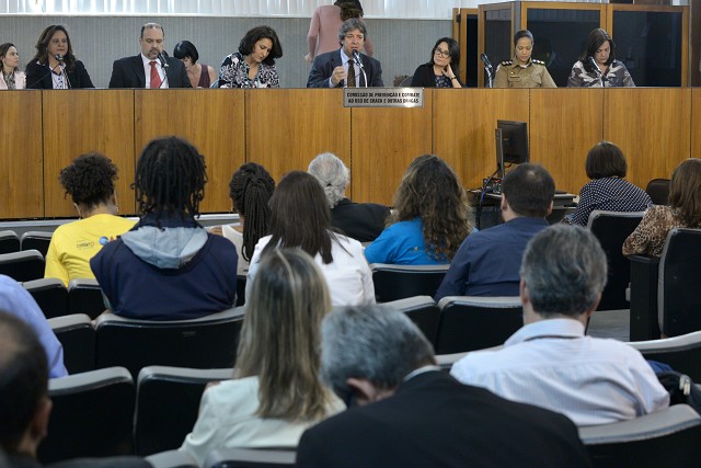 Comissão debateu a realidade das escolas públicas de Minas Gerais frente aos desafios do consumo e do tráfico de drogas