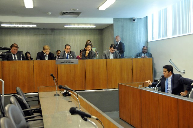 O relator opinou pela aprovação da proposta em sua forma original