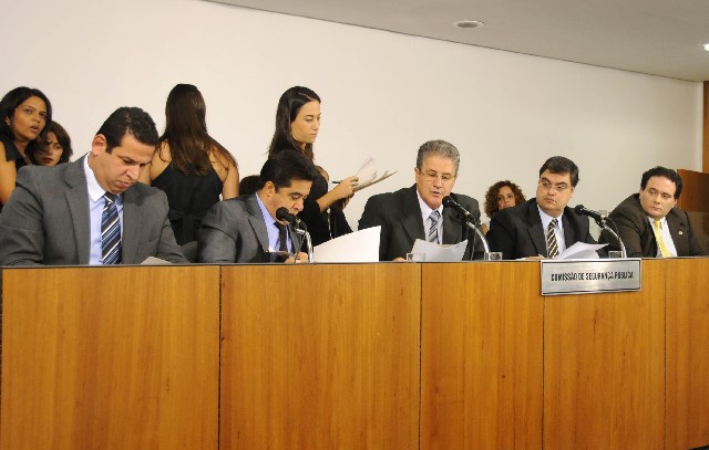O deputado Sargento Rodrigues teve seu parecer aprovado pelos demais membros da Comissão de Segurança Pública