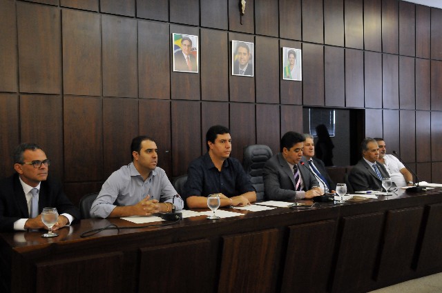 Deputados defenderam medidas para enfrentamento à criminalidade no município