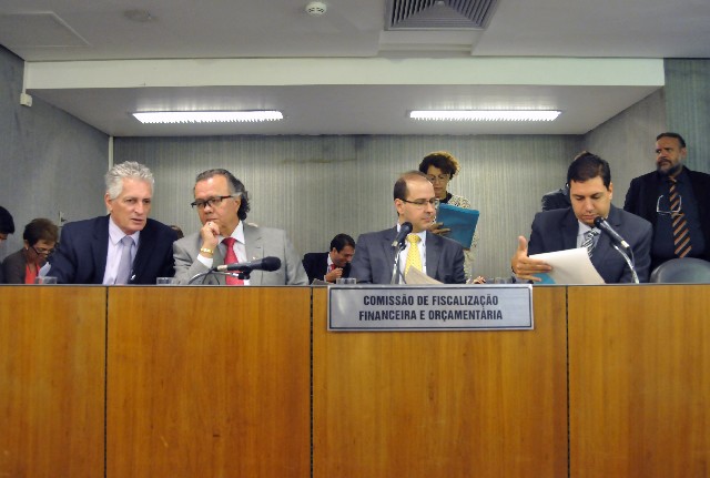 O relator do projeto na Comissão de Fiscalização Financeira opinou pela aprovação da matéria na forma original