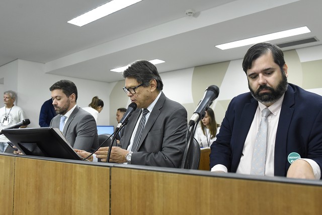 Assembleia Fiscaliza - Comissão de Fiscalização Financeira e Orçamentária - debate sobre a situação fiscal do Estado referente ao último quadrimestre do ano