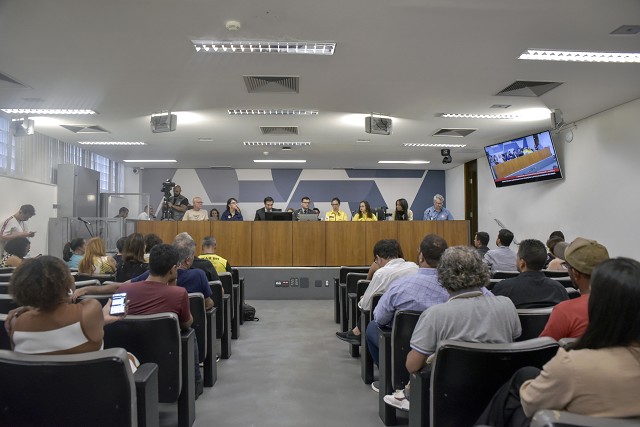 Comissão de Assuntos Municipais e Regionalização - debate sobre queimadas e condições climáticas extremas