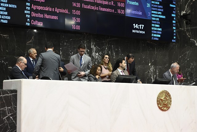 Reunião Ordinária de Plenário - tarde - análise de proposições