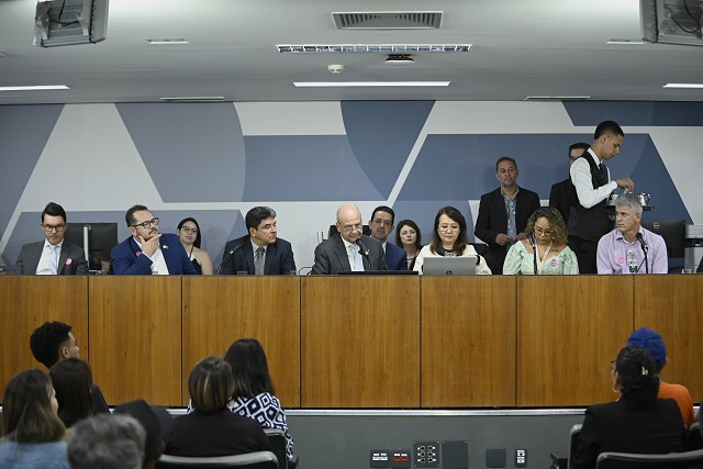 Comissão de Saúde - debate sobre o aumento dos casos de AVC