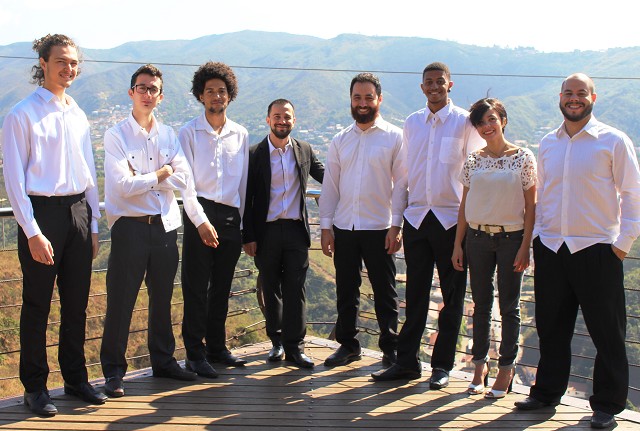 O repertório inclui clássicos da percussão coletiva, arranjos de músicas populares e obras inéditas de compositores atuais