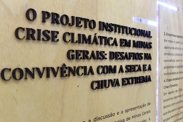 Exposição Convivência com a crise climática em Minas Gerais - Galeria de Arte