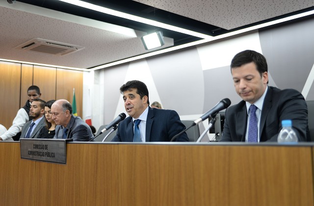 Rafael Baldi (à direita) disse que mais de 70% do valor movimentado pelo crédito consignado no País é emprestado a servidores