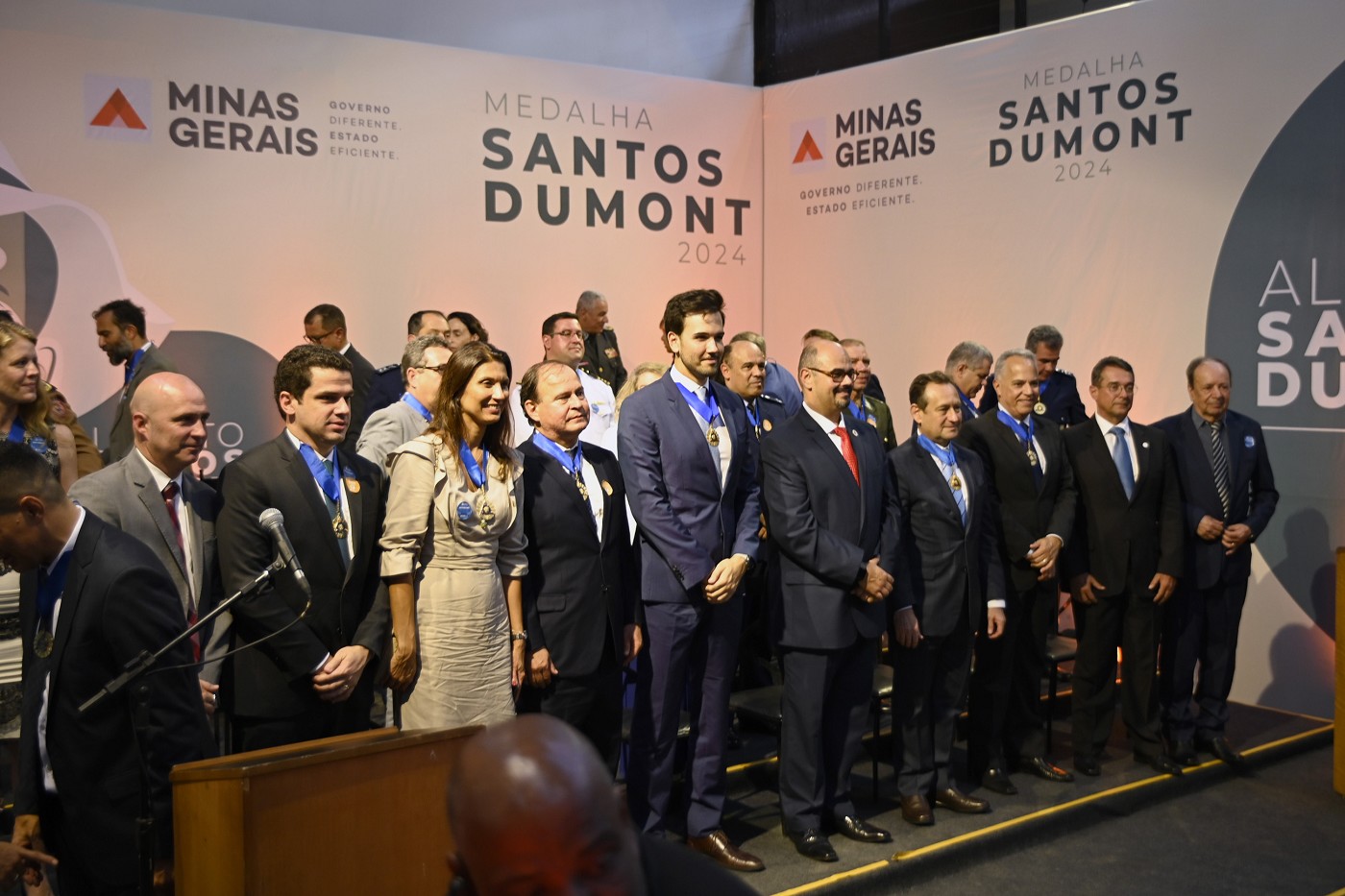 Solenidade de entrega da Medalha Santos Dumont