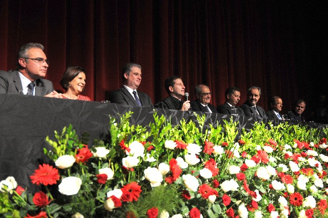 Adalclever Lopes compôs a mesa de posse da diretoria do Tribunal de Justiça Militar