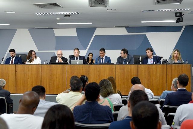 Comissão de Administração Pública - debate sobre os problemas enfrentados pelas empresas de vistorias