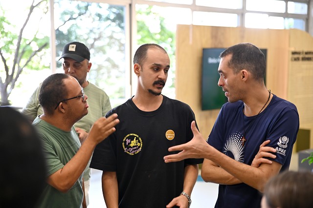 Exposição Convivência com a crise climática em Minas Gerais - Visita da Apae BH