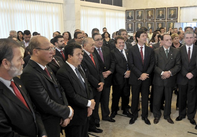 Solenidade de inauguração do retrato do ex-presidente da ALMG Dinis Pinheiro