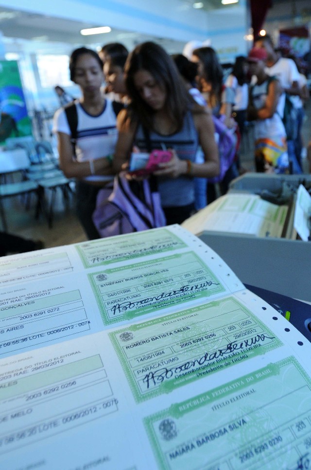 Muitos estudantes aproveitaram a oportunidade para tirar seus títulos eleitorais