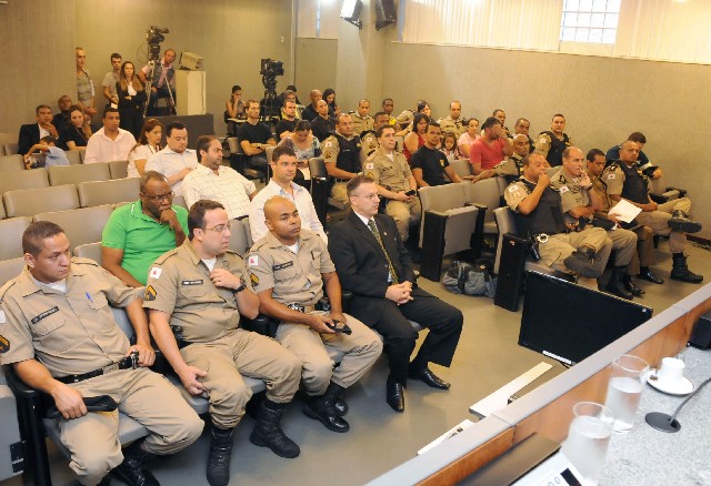 Comissão de Direitos Humanos ouviu denúncias de violação de direitos humanos praticadas contra policiais militares do 13º e 44º batalhões