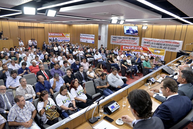 Na reunião da Comissão de Minas e Energia, também foi lançada a Frente Parlamentar Contra a Privatização de Furnas