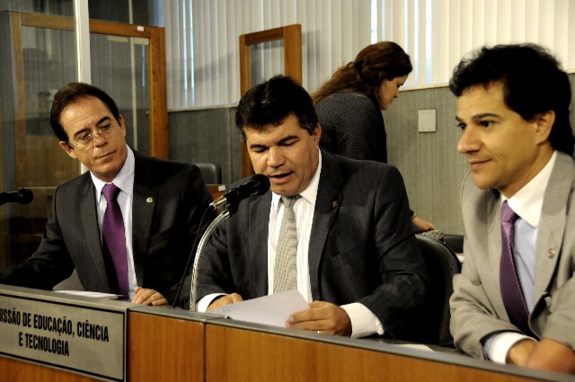 Duarte Bechir (à esq.) teve requerimento aprovado para discutir mudanças na Cetec