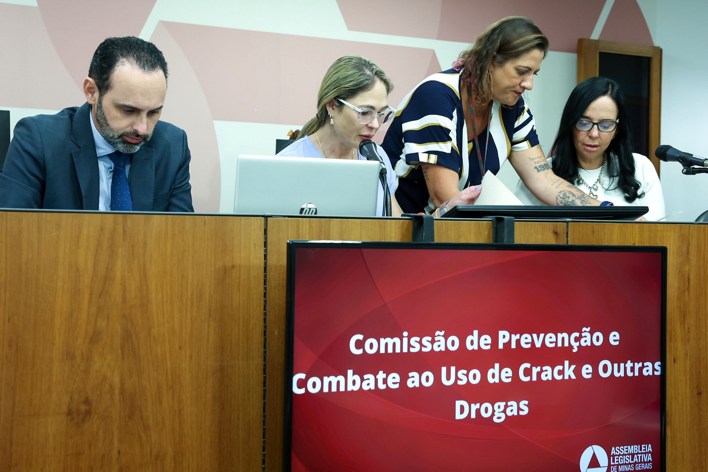 Comissão de Prevenção e Combate ao uso de Crack e outras Drogas - análise de proposições