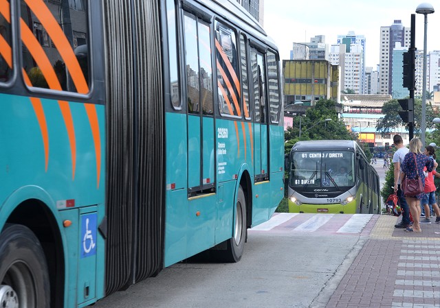 Ônibus lotados e que demoram para passar são algumas das queixas apresentadas por usuários - Arquivo ALMG