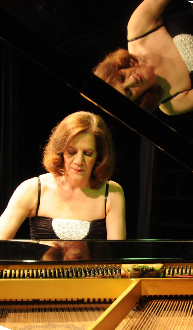 Pianista já fez concertos em diversas cidades do Brasil e em vários países da Europa