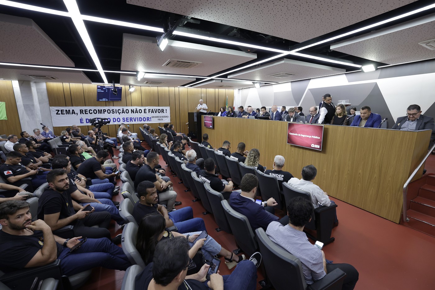 Comissão de Segurança Pública - debate sobre a recomposição salarial de servidores