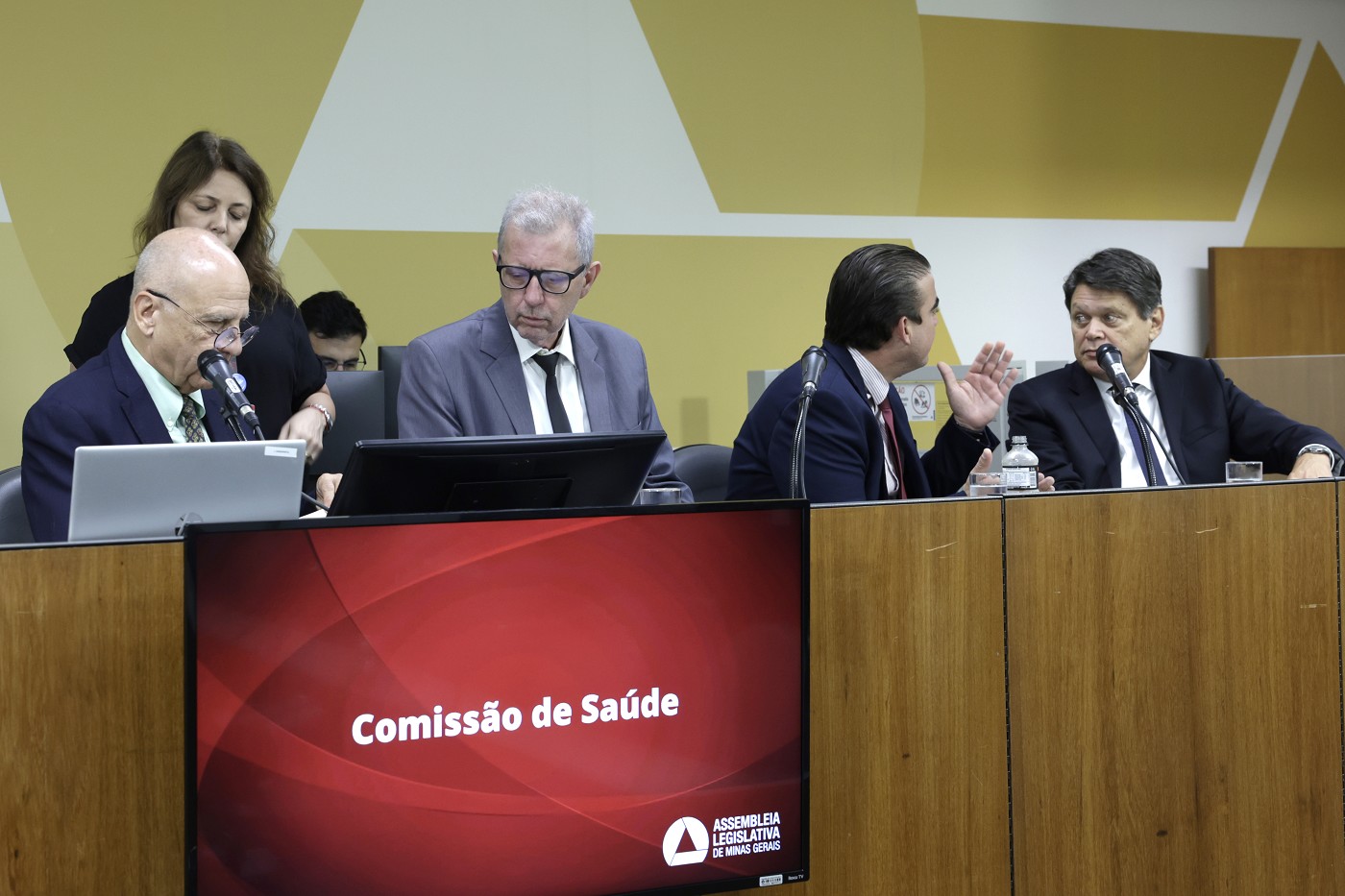 Comissão de Saúde - análise de proposições