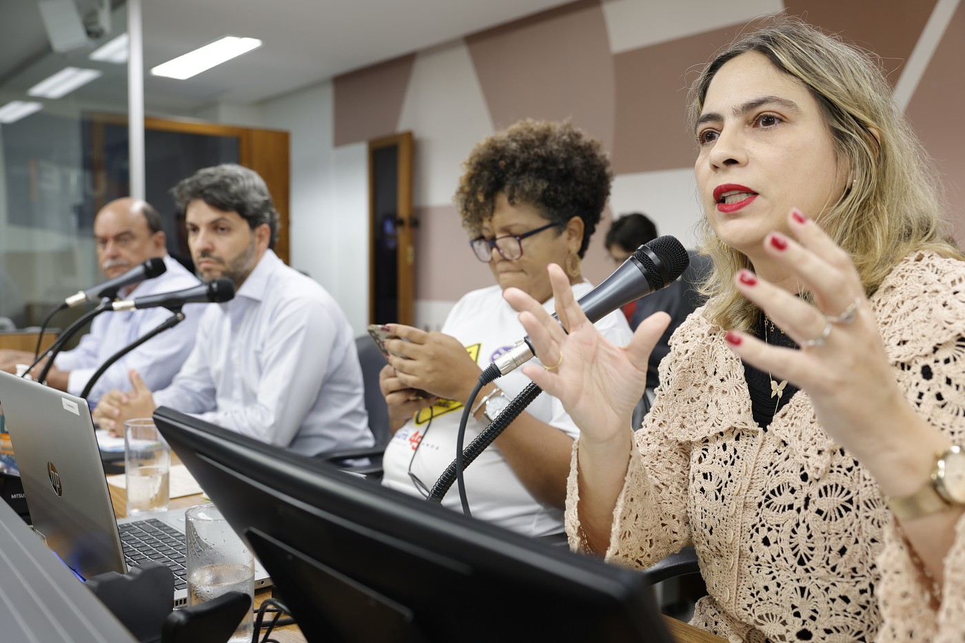 Comissão de Educação, Ciência e Tecnologia - debate sobre o reajuste retroativo do piso salarial profissional