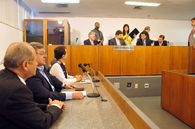Representantes da Prefeitura de Belo Horizonte compareceram voluntariamente à reunião da Comissão Extraordinária das Águas