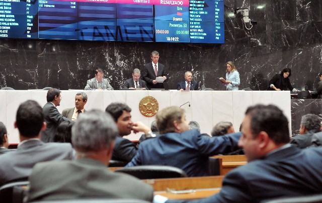 A Copasa poderá desenvolver suas atividades diretamente ou por intermédio de empresas subsidiárias integrais