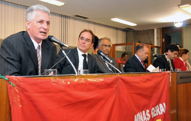 Opiniões dos deputados são divergentes