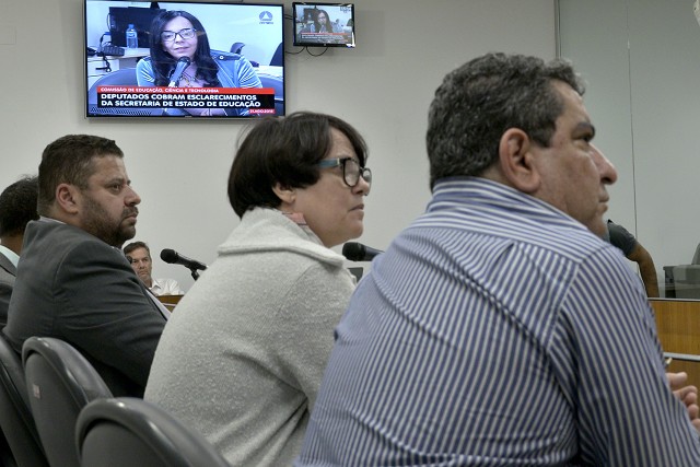 Comissão de Educação, Ciência e Tecnologia - debate sobre denúncia de superfaturamento na compra de câmeras fotográficas digitais