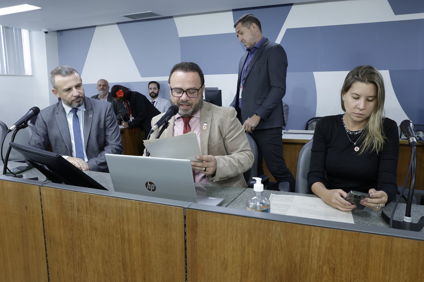 Comissão Extraordinária de Defesa da Habitação e da Reforma Urbana - análise de proposições