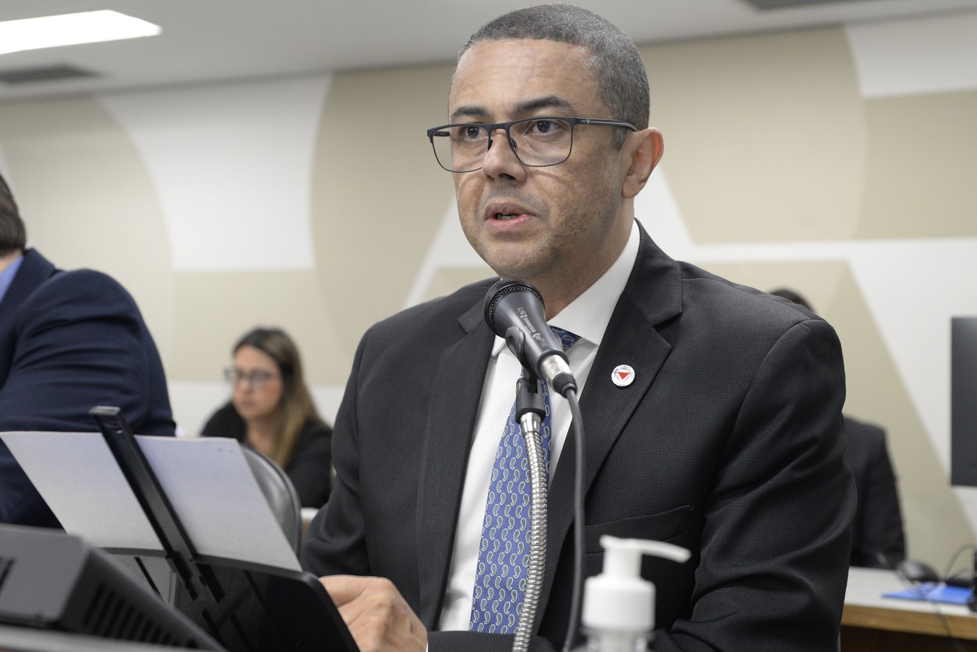 Comissão de Constituição e Justiça - análise de proposições