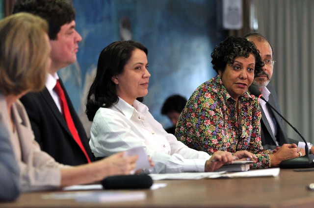 Maria Albanita Roberta (à dir.) informou que estão sendo ampliadas as diretorias regionais da Sedese