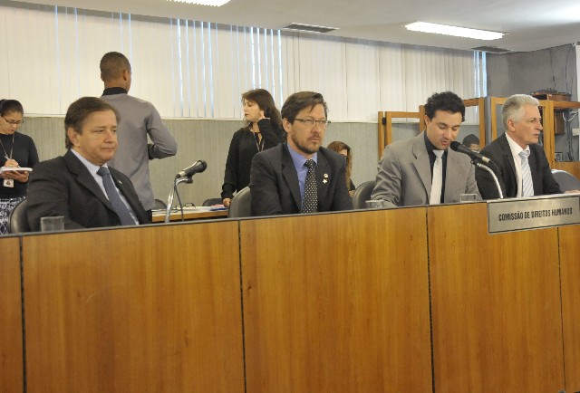 Deputados aprovaram diversos requerimentos na reunião da manhã desta quarta-feira (5)