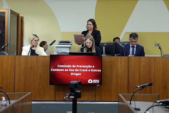 Comissão de Prevenção e Combate ao Uso de Crack e Outras Drogas - análise de proposições