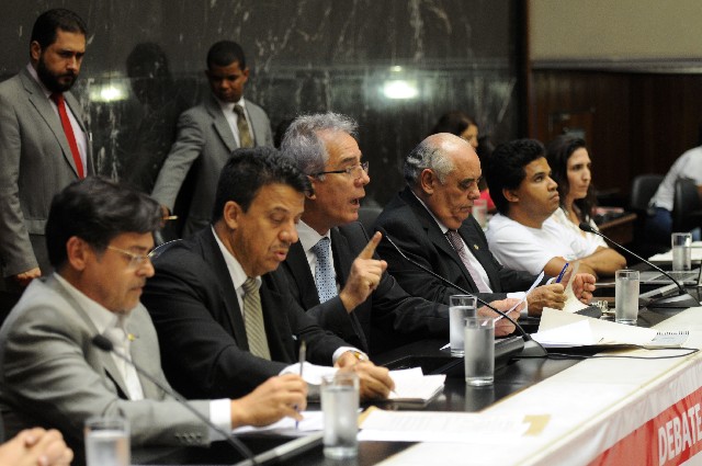 Para os parlamentares, ainda é preciso avançar bastante na inclusão de pessoas com deficiência