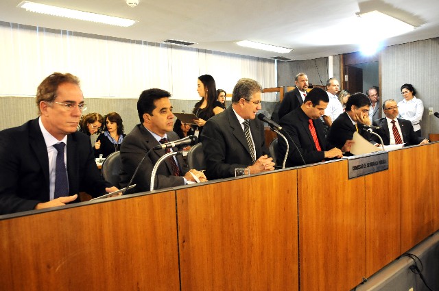 Parlamentares destacaram o trabalho feito pela Assembleia para que os excedentes sejam nomeados