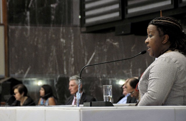 Macaé Evaristo, do MEC, apontou a estrutura precária das escolas rurais